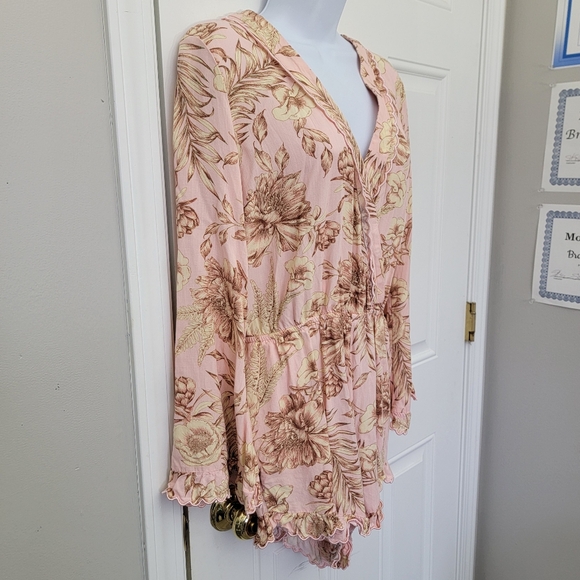 Agua Bendita By Target Women's Romantic Floral Print Bell Sleeve Romper SZ Small - Picture 4 of 15